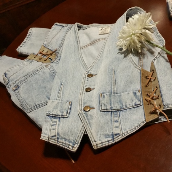 CT Jeans Denim - High Waist Jeans W/Matching Vest laces too!